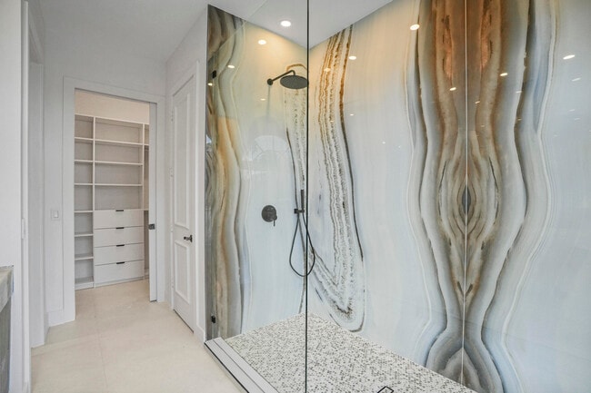 Building Photo - 3201 E Stonebrook Cir