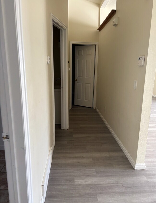 Building Photo - 6189 Dewdrops Dr