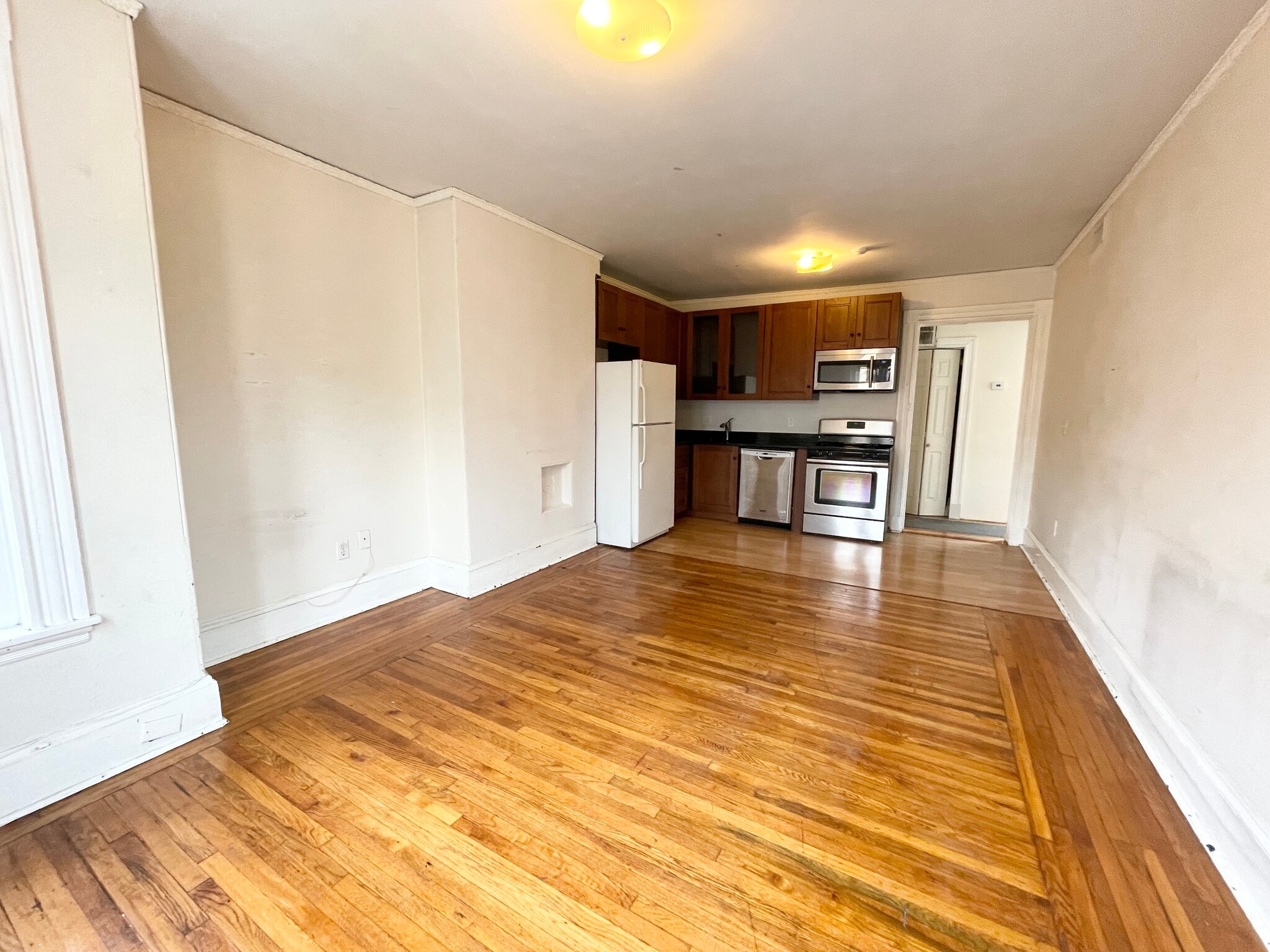 Building Photo - 76 Saint Stephen St