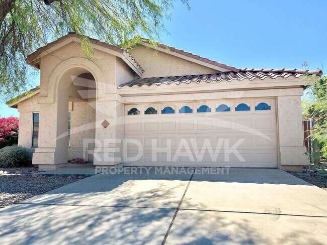 Primary Photo - 437 W San Angelo St