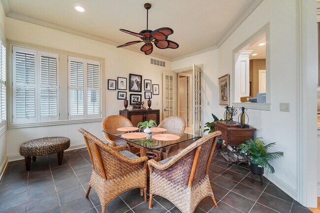 Building Photo - 6655 Traquair Pl