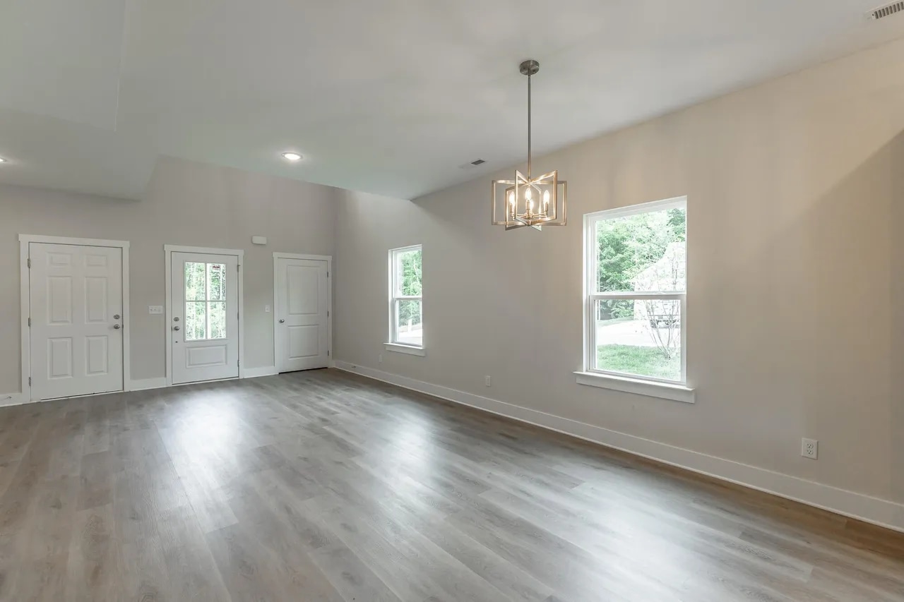 Building Photo - 4696 Heiskell Dr