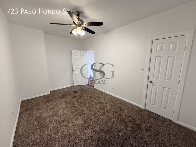 Building Photo - 723 Paso Hondo St