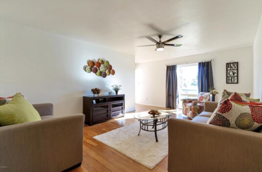 Building Photo - 1231 E Maryland Ave