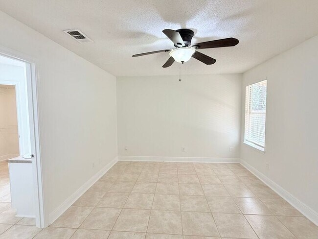 Building Photo - 4219 Crosswind Dr