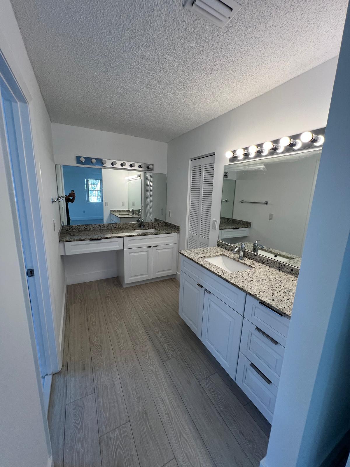 Building Photo - 1060 SW 111th Way