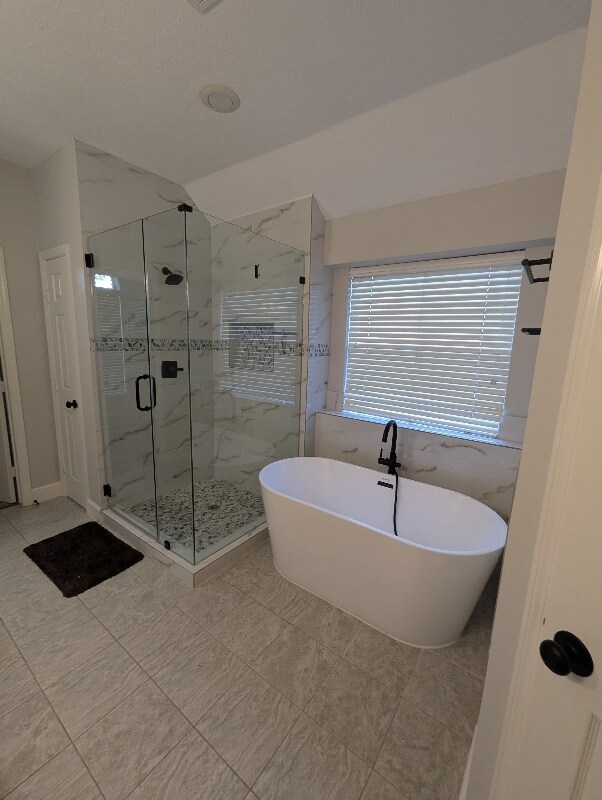 Building Photo - 4030 Harwood Dr