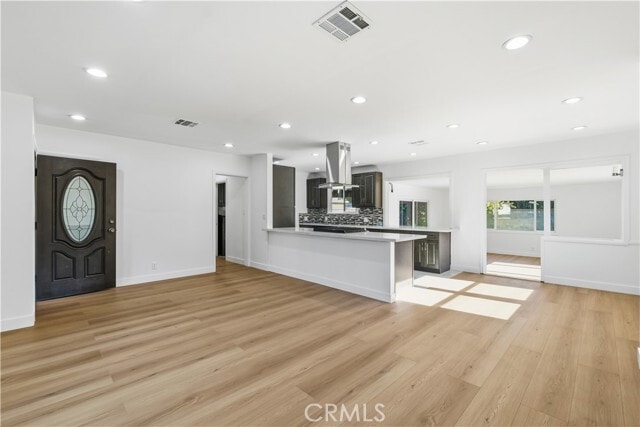 Building Photo - 7112 Teesdale Ave