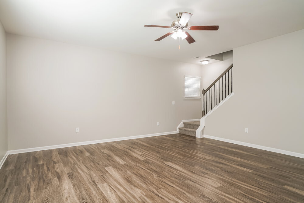 Building Photo - 170 S Great White Way