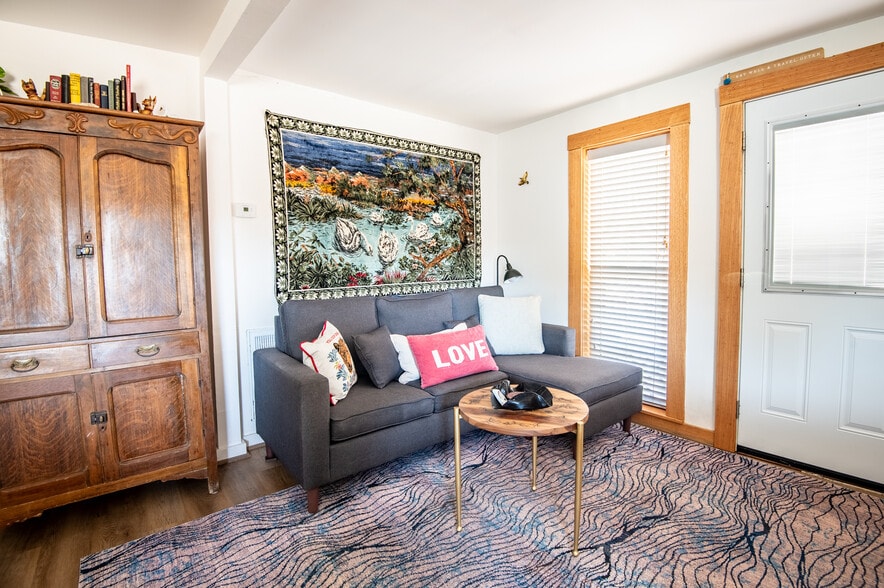 Building Photo - 100 Old Montevallo Rd