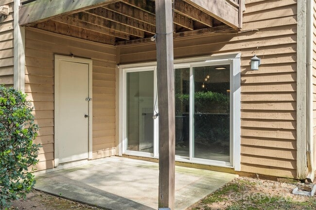 Building Photo - 3220 Selwyn Farms Ln