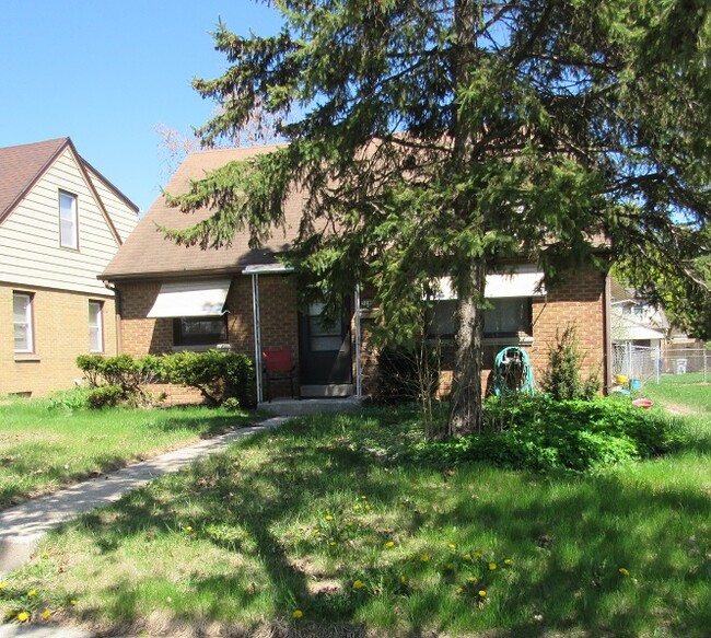 Building Photo - 5160 N 67th St