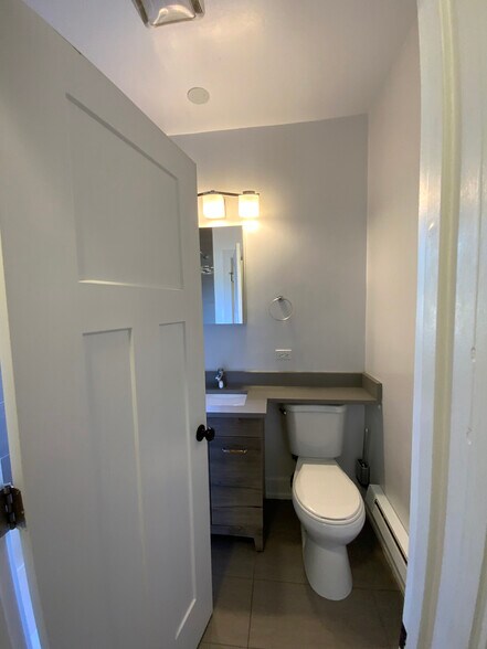 Building Photo - 545 Chestnut St