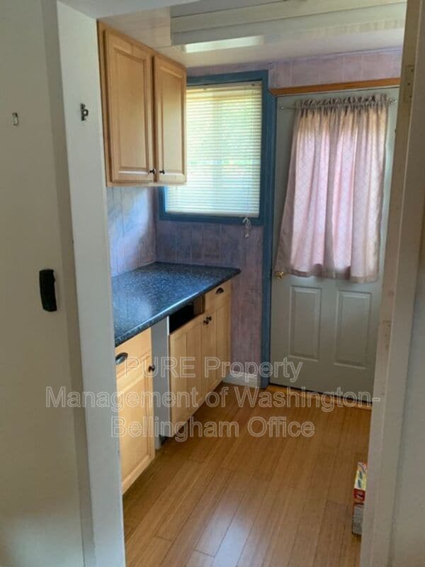 Building Photo - 1350 Mitchell Ave