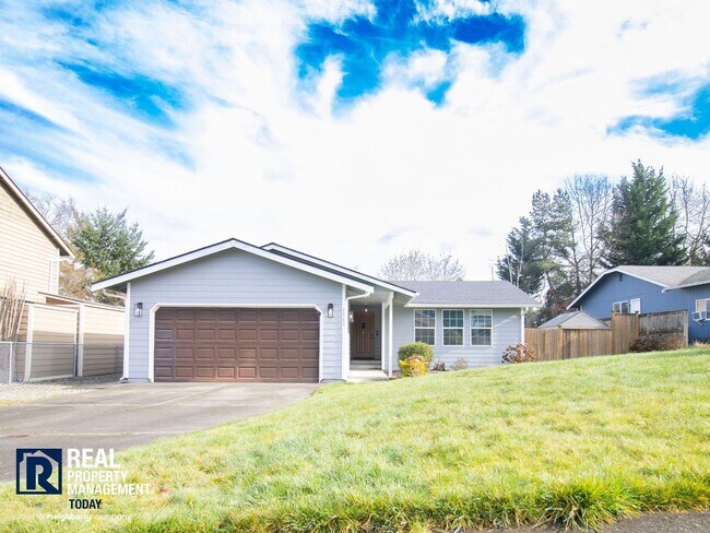 Building Photo - Charming 3-Bedroom Home with Fenced Yard & 2-Car Garage Near Downtown Puyallup!!