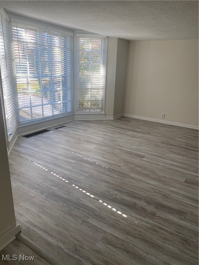 Building Photo - 35755 Miles Rd