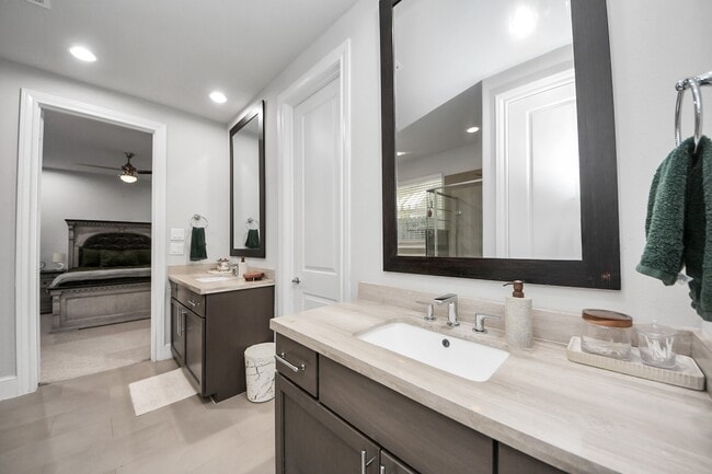 Building Photo - 9614 Riddlewood Ln