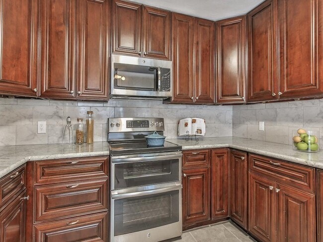 Building Photo - 12514 Kingsride Ln