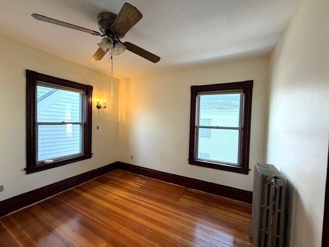 Building Photo - 47 Lyman Ave