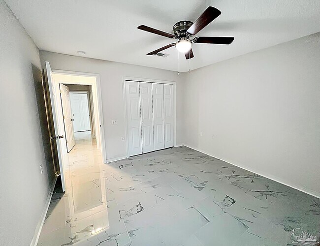 Building Photo - 8124 Heirloom Dr