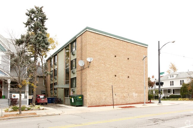 Building Photo - 344 S Division