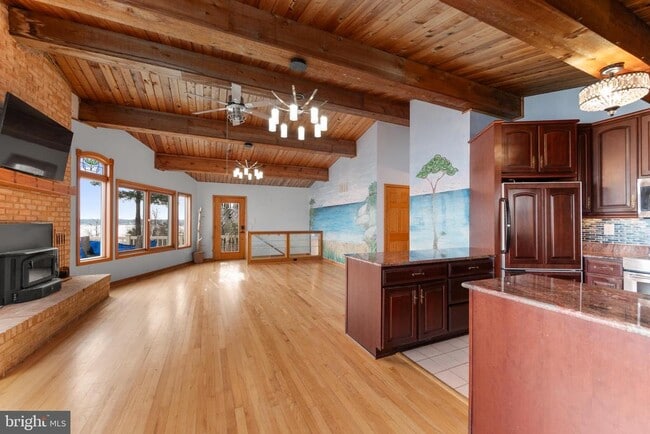 Building Photo - 418 Point Mary Cir