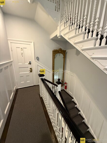 Building Photo - 464 Beacon St