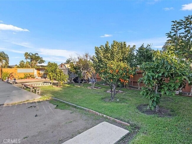 Building Photo - Charming 4-Bedroom Single-Family Home in S...