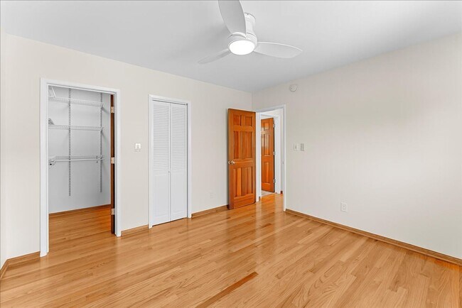 Building Photo - 1701 Washington Way