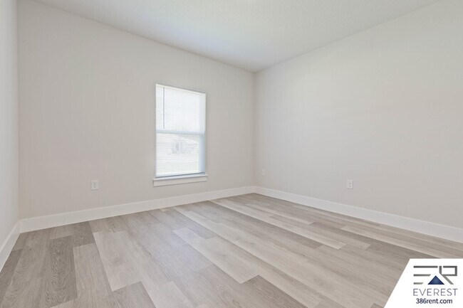 Building Photo - 17 Prestwick Ln