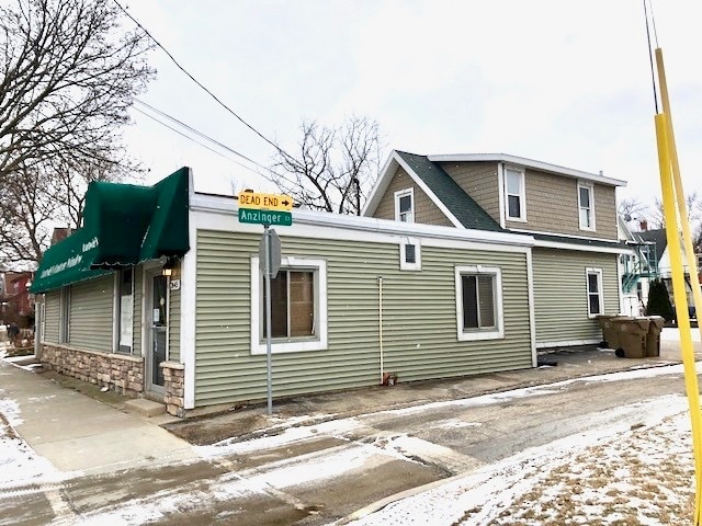 Building Photo - 2645 Milwaukee St