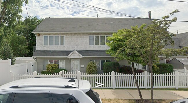 Primary Photo - 75 Trantor Pl