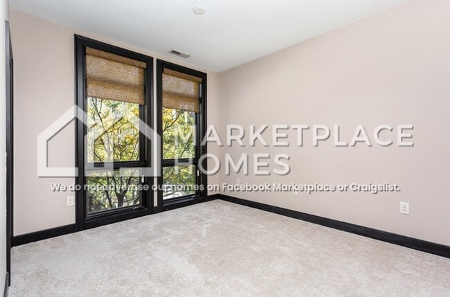 Building Photo - 53 N 5th St