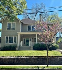 Building Photo - 417 4th St NE