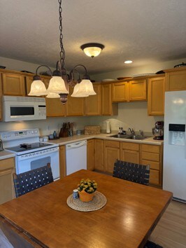 Building Photo - 1761 St Joseph St