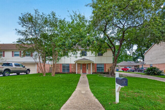 Building Photo - 5703 Green Timbers Dr