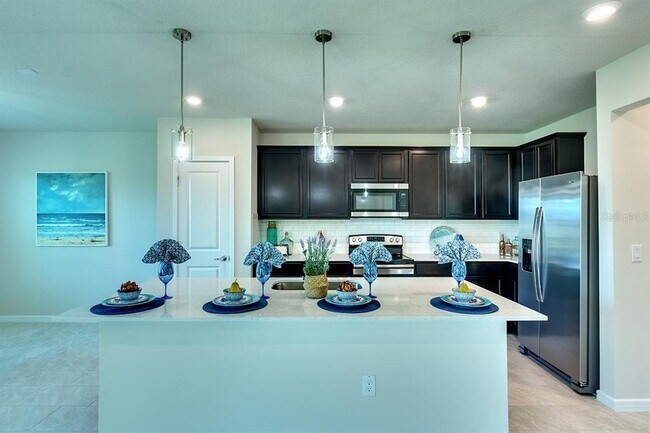 Building Photo - 8921 Royal River Cir