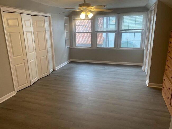 Building Photo - 4425 Ione St