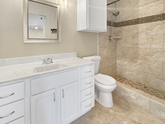 Building Photo - Spacious 3 Bed/3 Bath Midtown Home with Oversized Garage, Large Deck, and Storage Shed