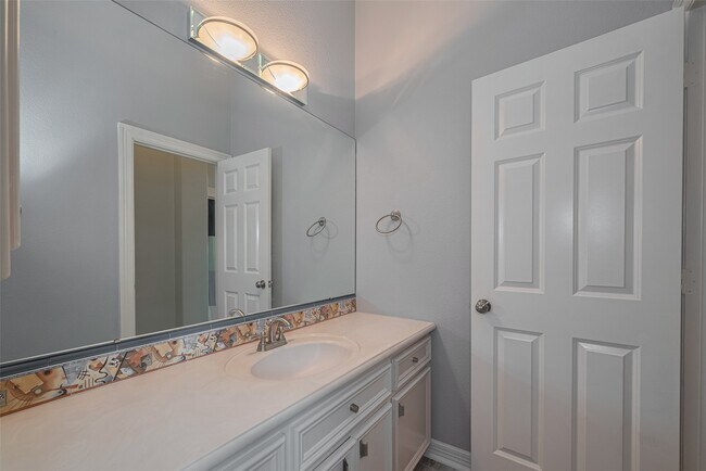 Building Photo - 4006 Lanark Ln