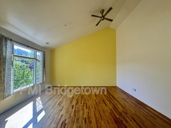 Building Photo - 2611 NW Upshur St