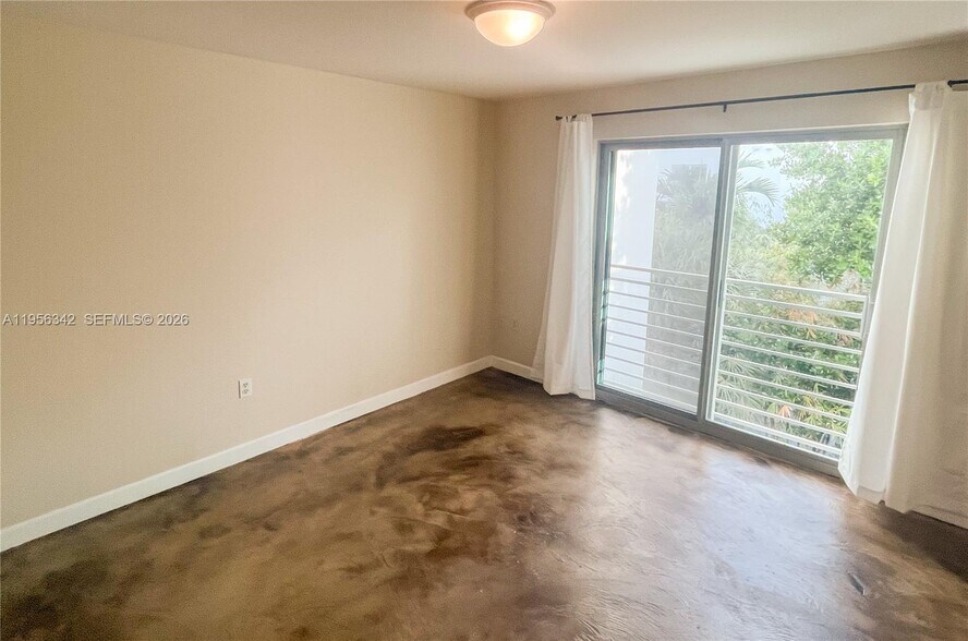 Building Photo - 7744 Collins Ave