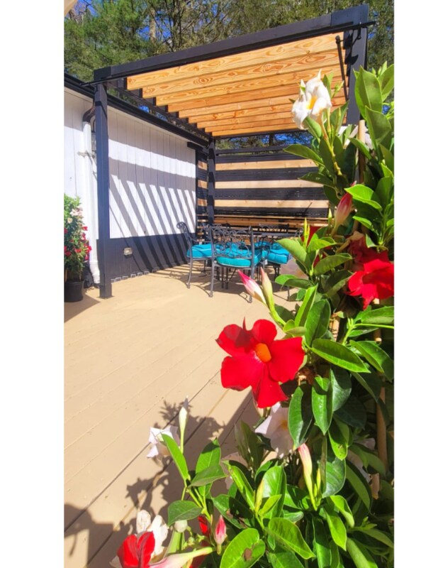 Building Photo - 2 Newtown Turnpike