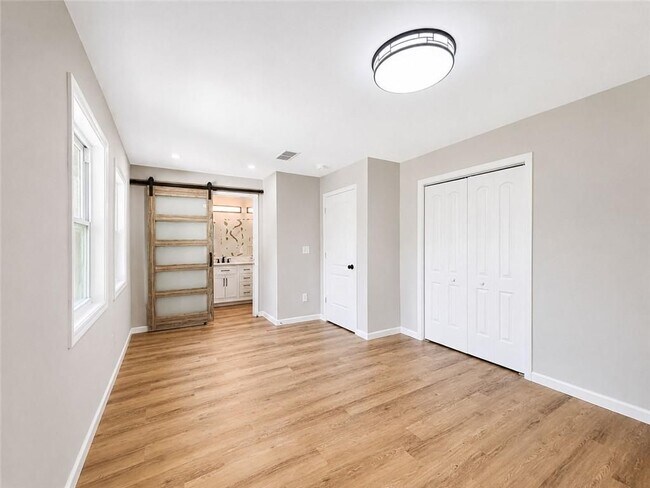 Building Photo - 1639 Bridgeport Dr NW