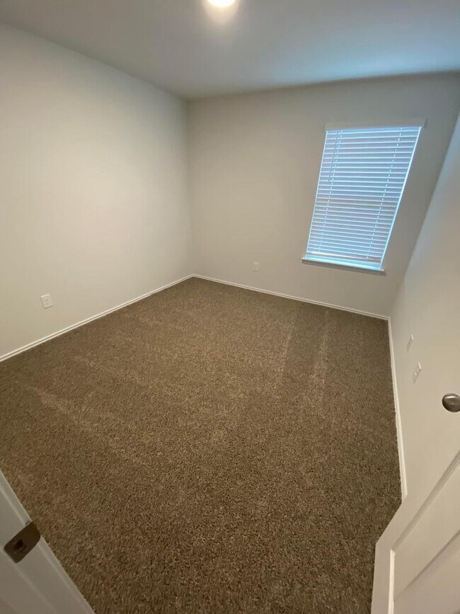 Building Photo - 9509 Murandy Dr