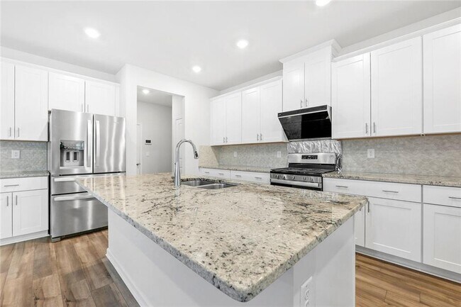 Building Photo - 5021 Silver Canoe Wy