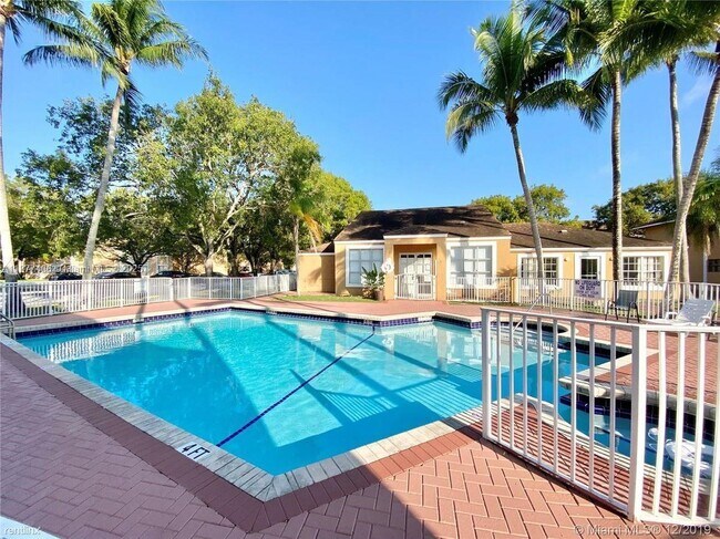 Building Photo - 2266 SW 81st Ave