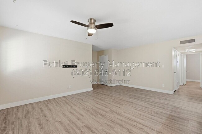 Building Photo - 5525 E Thomas Rd