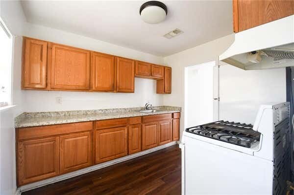 Building Photo - 2701 Rose Dr