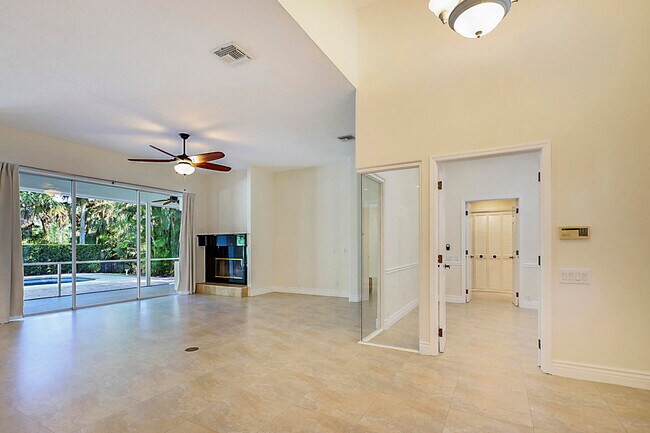 Building Photo - 19009 SE Old Trail Dr W